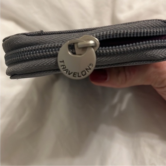 New Gray Women's Travelon Wallet Purple inside
Never Used Perfect Condition - Picture 4 of 8